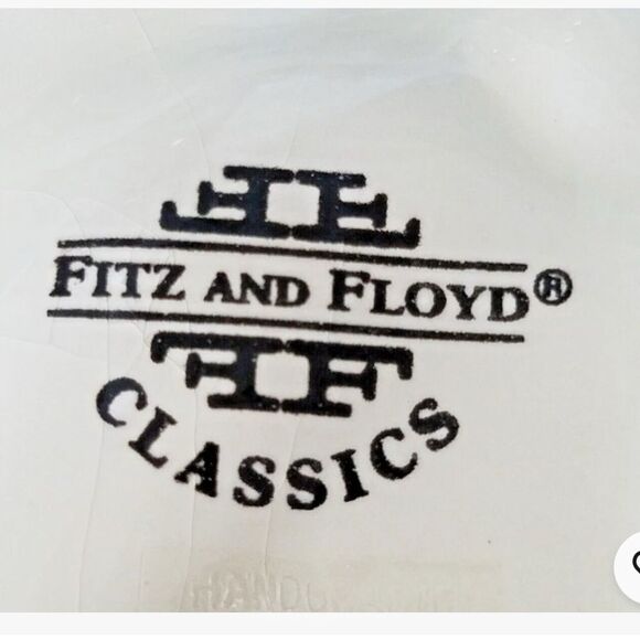 Fitz and Floyd Santa Claus Holiday Plate - Red and White - Picture 6 of 10